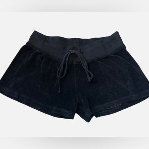 Hard tail  shorts black size youth/ kids Medium